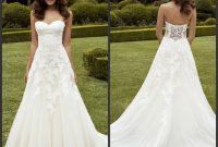 Strapless sweetheart neckline wedding dress